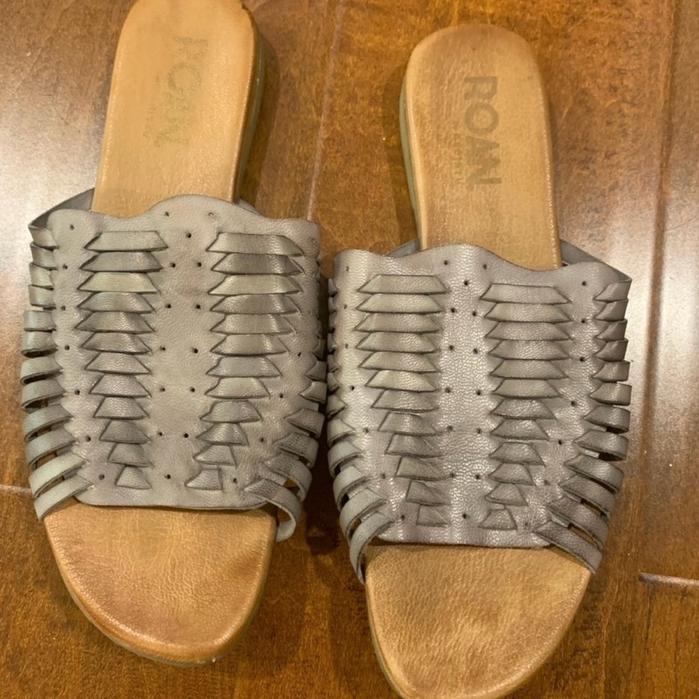 ROAN Women’s Taupe Leather Slide Sandals